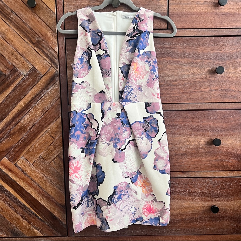 Low neckline mini dress